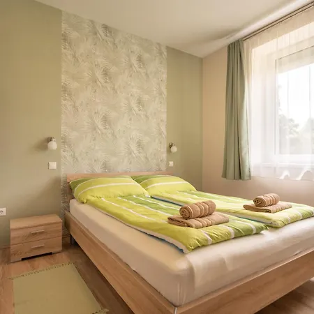 Lelle Corso Apartmanhaz Апартаменты *