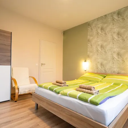 Lelle Corso Apartmanhaz * Балатонлелле