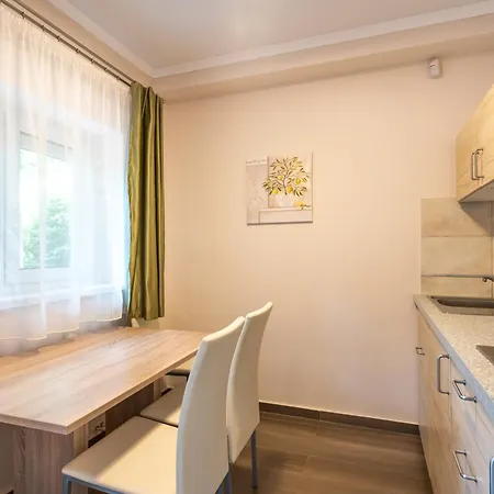 Lelle Corso Apartmanhaz