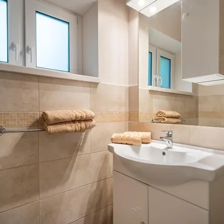 Lelle Corso Apartmanhaz *