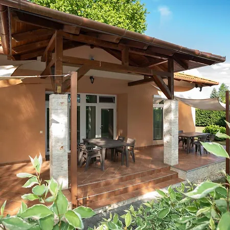 Lelle Corso Apartmanhaz Апартаменты